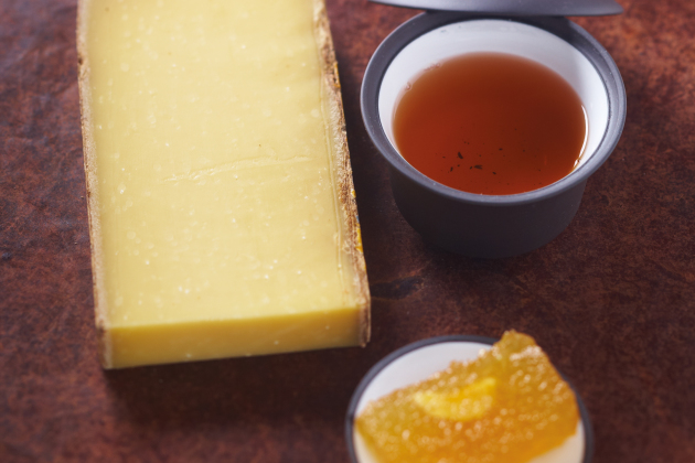 Comté & roasted blue-green tea from China